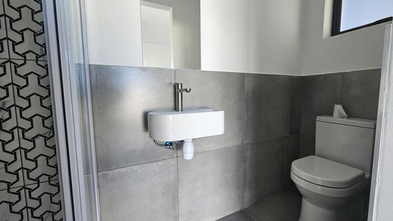 4 Bedroom Property for Sale in Shelley Point Western Cape